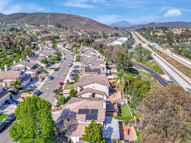 Detail Gallery Image 40 of 49 For 9525 High Park Ln, Rancho Penasquitos,  CA 92129 - 3 Beds | 3 Baths