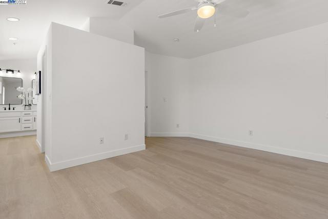 1387 Meadow Ct, Livermore CA: https://media.crmls.org/mediaz/1ea6ce72-03e6-4ef1-9f08-11aca1636bb2.jpg