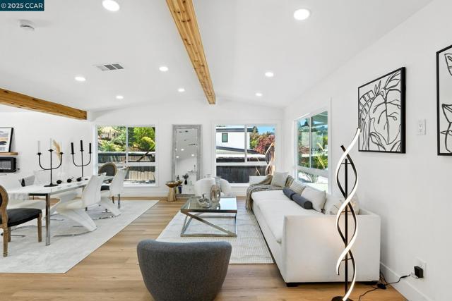 1717 Springbrook Rd, Lafayette CA: https://media.crmls.org/mediaz/1ea71e95-8b69-4989-b038-66ee9448d907.jpg