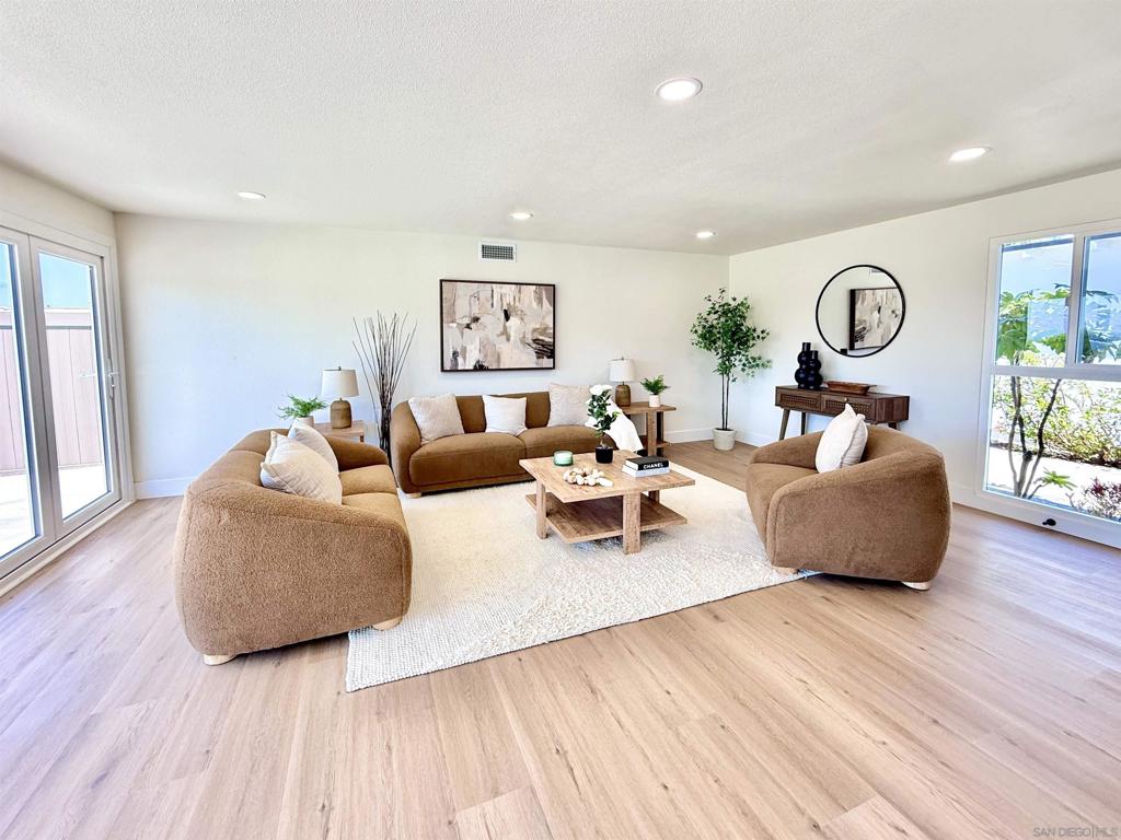 MLS #250034460SD img 9