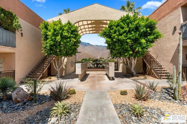 400 N Sunrise Way, Palm Springs CA: https://media.crmls.org/mediaz/1ea7adb4-2b34-4d9d-8a9b-667a95f4db10.jpg