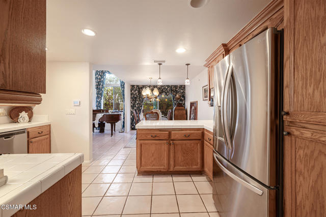 1475 Clayton Way, Simi Valley CA: https://media.crmls.org/mediaz/1ea7b039-e56d-432f-ba42-20aba66586e2.jpg