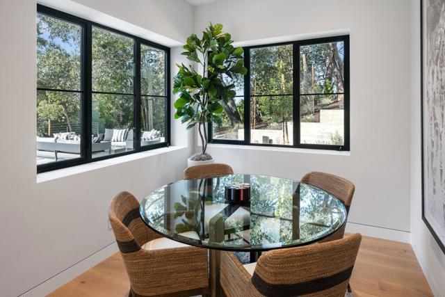 89 Tallwood Court, Atherton CA: https://media.crmls.org/mediaz/1ea92189-7370-4254-b470-4db77fdcdba8.jpg