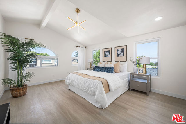 2733 Grand Summit Road, Torrance CA: https://media.crmls.org/mediaz/1ea9eeda-23c4-4cd6-8c54-3dae3d01b029.jpg