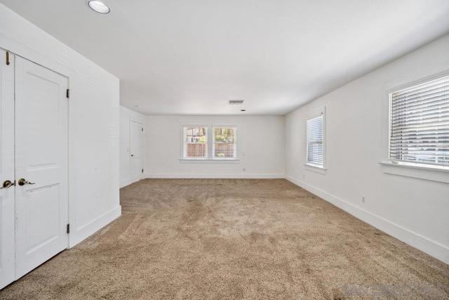 1312 3Rd St, Coronado CA: https://media.crmls.org/mediaz/1eaa8b44-1b28-4819-b154-c7036d89e7ab.jpg
