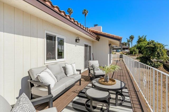 Detail Gallery Image 28 of 37 For 215 Cranston Crest, Escondido,  CA 92025 - 3 Beds | 2 Baths