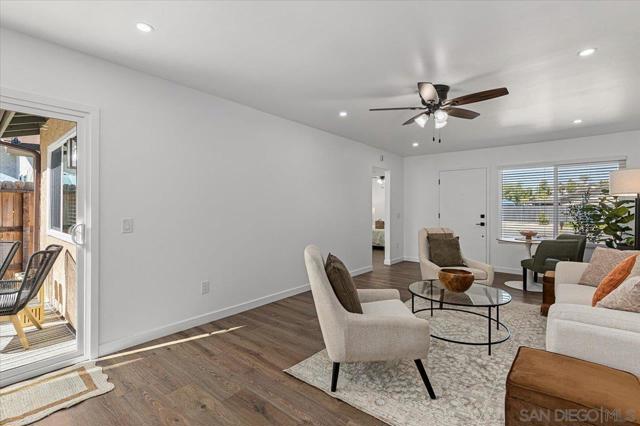 4617 Westridge Dr, Oceanside CA: https://media.crmls.org/mediaz/1eabd372-a871-4a40-b2d5-28cba3b260c4.jpg