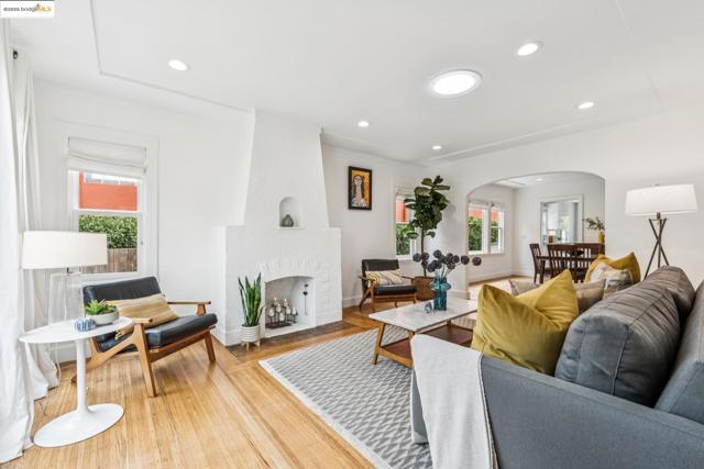 714 Evelyn Ave, Albany CA: https://media.crmls.org/mediaz/1eac0088-7739-417e-8c84-f680a3e55dcc.jpg