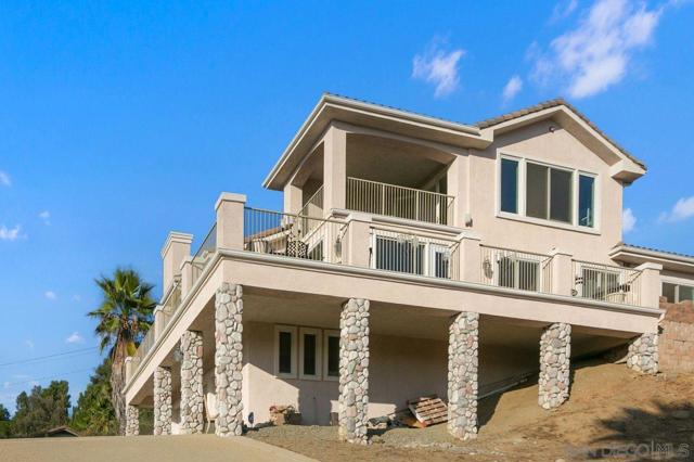 1566 Plantation Way, El Cajon CA: https://media.crmls.org/mediaz/1ead3477-ffe5-4bb0-9cac-1ebbcce7eb48.jpg
