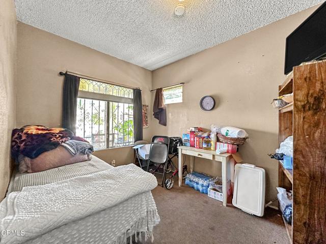 Detail Gallery Image 4 of 6 For 1802 W 49th St, Los Angeles,  CA 90062 - – Beds | – Baths