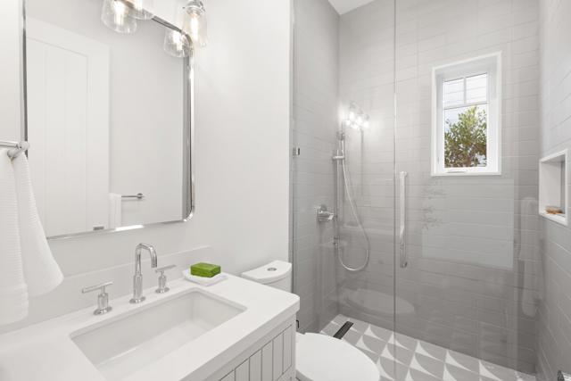 7216 FAY AVE, La Jolla CA: https://media.crmls.org/mediaz/1eae251d-0d8a-4914-922c-dafec9c80085.jpg