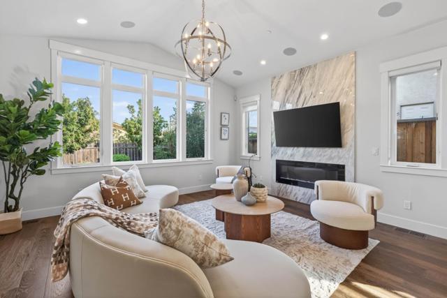 10334 S Tantau Avenue, Cupertino CA: https://media.crmls.org/mediaz/1eaee615-9e08-4d3a-9a5c-94b132a842f9.jpg