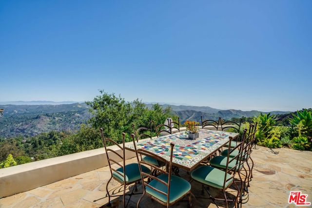 2303 Tuna Canyon Road, Topanga CA: https://media.crmls.org/mediaz/1eafc30c-bbbc-4b6d-b8ca-8e7bb02acc2d.jpg