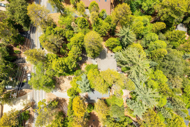 24542 Fern Valley Road, Idyllwild CA: https://media.crmls.org/mediaz/1eb1851a-91dd-426d-b2d8-2c9873a5d5b7.jpg
