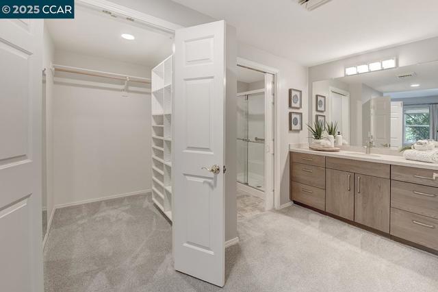 1840 Tice Creek Dr, Walnut Creek CA: https://media.crmls.org/mediaz/1eb1f4dc-c10d-4bf9-87ed-8caffa736e62.jpg