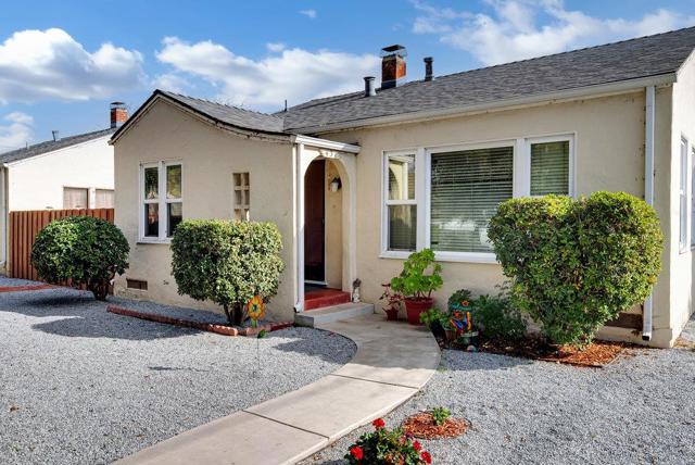 431 Ellis Street, King City CA: https://media.crmls.org/mediaz/1eb24ea9-c94b-45ce-b628-9726d0b68492.jpg