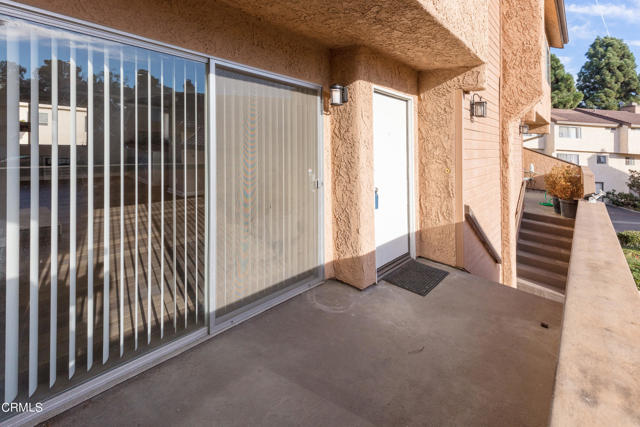 Detail Gallery Image 3 of 25 For 677 County Square Dr #59,  Ventura,  CA 93003 - 2 Beds | 2/1 Baths