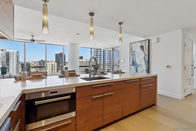888 W E St, San Diego CA: https://media.crmls.org/mediaz/1eb2a6b9-8a48-4ac4-a0dc-255adb04a03e.jpg