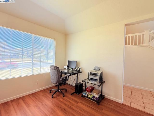 1322 Emerson Dr, Pittsburg CA: https://media.crmls.org/mediaz/1eb313ea-e4e6-4d37-ae13-580c3d236a92.jpg