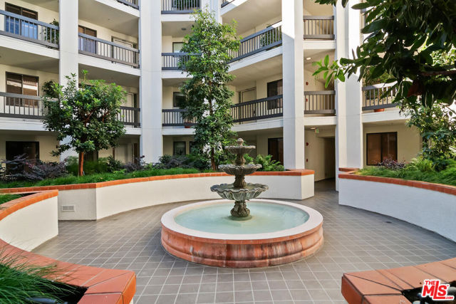 2131 Century Park Lane, Los Angeles CA: https://media.crmls.org/mediaz/1eb35cc4-f78a-4bb4-a2ed-300a74495369.jpg