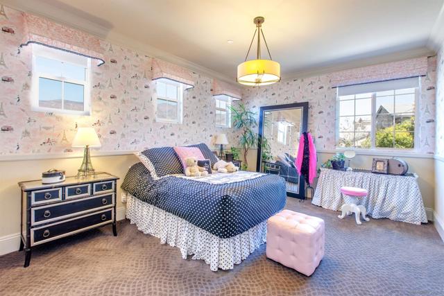671 Via Maggiore, Chula Vista CA: https://media.crmls.org/mediaz/1eb36e3a-3749-48ab-bdeb-b6ec4311bec5.jpg