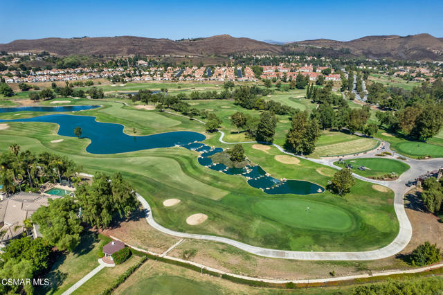 213 Heath Meadow Court, Simi Valley CA: https://media.crmls.org/mediaz/1eb383c4-1ea0-4c25-897f-88a0dba5a419.jpg