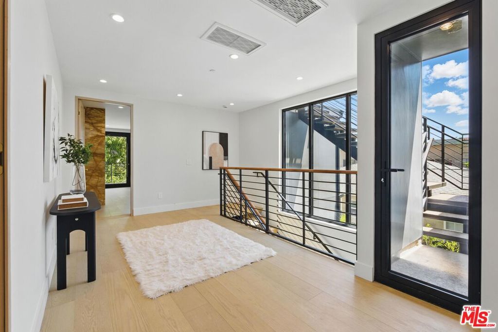 4906 Van Noord AvenueSherman Oaks image #29