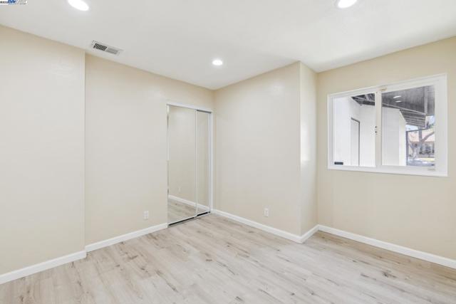32555 Lake Bridgeport St, Fremont CA: https://media.crmls.org/mediaz/1eb4e9d6-e087-4fbb-8576-a8a6f4790181.jpg