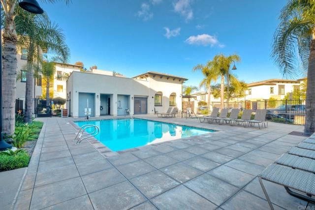 2211 Solara Lane, Vista CA: https://media.crmls.org/mediaz/1eb52243-9d73-4e9f-bbea-21c8a35aeae8.jpg