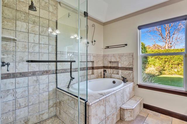 Detail Gallery Image 14 of 30 For 23363 Erwin St, Los Angeles,  CA 91367 - 4 Beds | 3 Baths