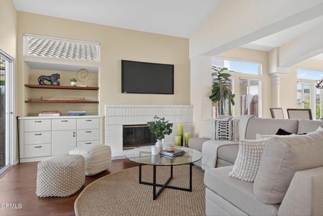 28 San Bernardino Avenue, Ventura CA: https://media.crmls.org/mediaz/1eb54d4f-80d6-456d-852b-04a9ae984dad.jpg