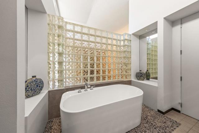 420 Seaview Drive, Aptos CA: https://media.crmls.org/mediaz/1eb584d5-8ac4-4c13-9d17-5ce6d874caaa.jpg