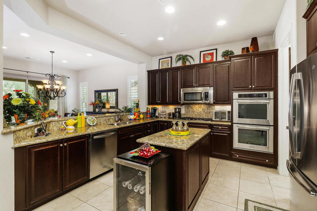 81390 Corte Trigo, Indio CA: https://media.crmls.org/mediaz/1eb5938d-ff8b-4ab0-bd47-0241e1519ab3.jpg