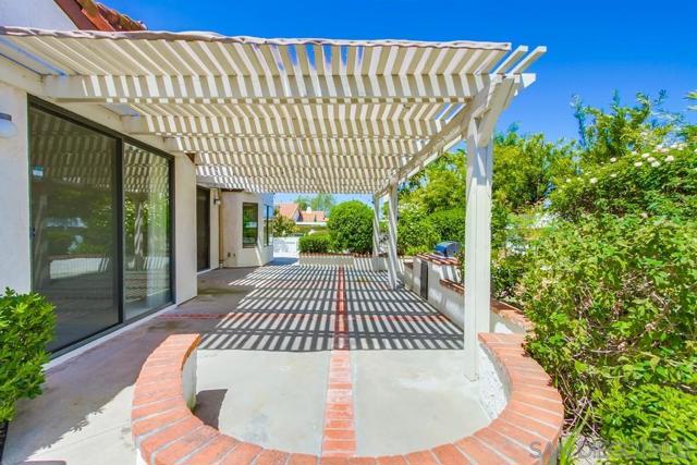 11742 Avenida Sivrita, San Diego CA: https://media.crmls.org/mediaz/1eb62cef-e960-423e-9021-a34b657a188b.jpg