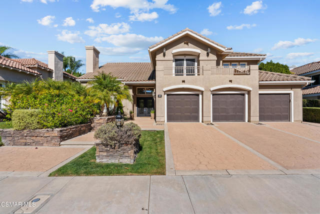 48 Golden Glen Drive, Simi Valley CA: https://media.crmls.org/mediaz/1eb645b1-632b-47f8-9010-4b09e0aea6f1.jpg