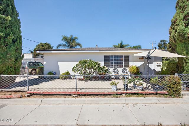 657 Sheridan Way, Ventura CA: https://media.crmls.org/mediaz/1eb6896d-6094-4a3f-92b3-ad334f03bf03.jpg