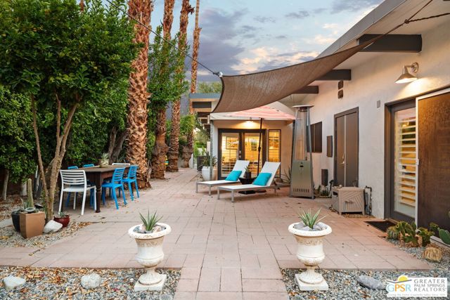 695 N Monterey Road, Palm Springs CA: https://media.crmls.org/mediaz/1eb6df72-57ad-4d85-ace0-e8dbab8f350f.jpg