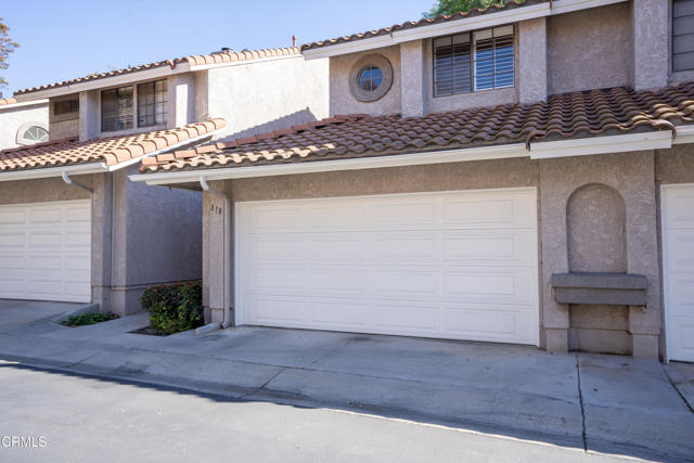 Detail Gallery Image 2 of 34 For 818 Paseo Tosamar #33,  Camarillo,  CA 93012 - 3 Beds | 3 Baths