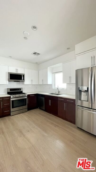 5230 Satsuma Avenue photo 9