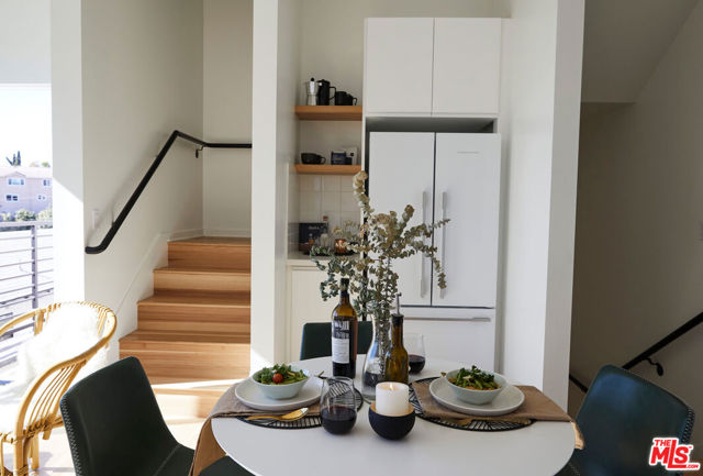 908 Everett Street, Los Angeles CA: https://media.crmls.org/mediaz/1eb80f7c-146c-4e03-a581-bcf38dfa11b5.jpg