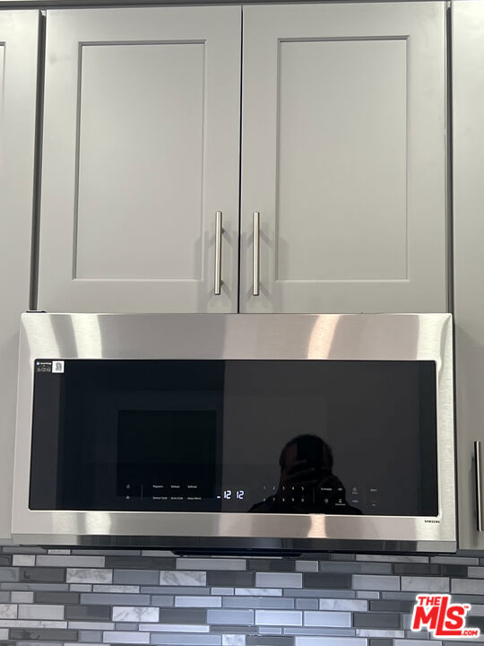 19009 Sherman Way, Reseda CA: https://media.crmls.org/mediaz/1eb9523a-a3bb-42b3-9884-c0aab7786f06.jpg