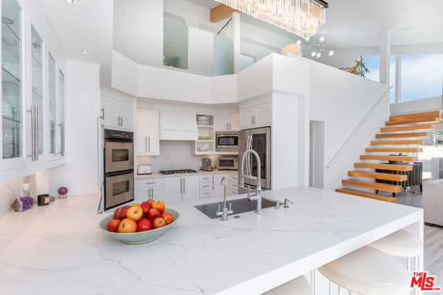 18 Union Jack Street, Marina del Rey CA: https://media.crmls.org/mediaz/1eba9137-7031-4018-9c5f-81966926f699.jpg