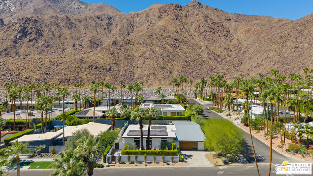 1189 N Rose Avenue, Palm Springs CA: https://media.crmls.org/mediaz/1ebb017a-c1bc-4e31-b4ab-da6512f6bd27.jpg