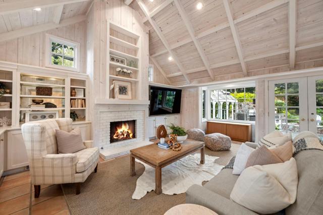 37 Lupin Lane, Atherton CA: https://media.crmls.org/mediaz/1ebb2441-2d96-4097-916b-e420ad03157d.jpg