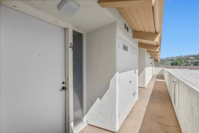 Detail Gallery Image 3 of 29 For 7512 Viejo Castilla #21,  Carlsbad,  CA 92009 - 2 Beds | 2 Baths