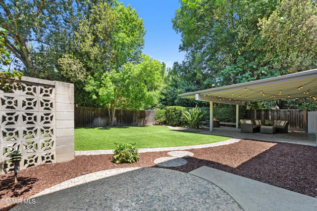 1063 Valley High Avenue, Thousand Oaks CA: https://media.crmls.org/mediaz/1ebbc17f-a4c8-434f-95f1-fc0718f9a675.jpg