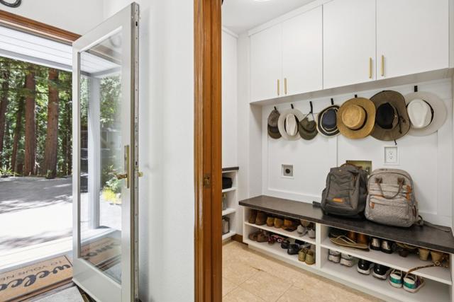 23110 Old Santa Cruz Highway, Los Gatos CA: https://media.crmls.org/mediaz/1ebcf8c2-90a3-4dee-85f3-ec7ee87feef5.jpg