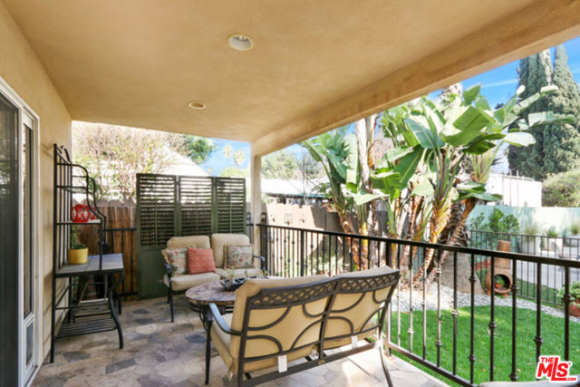 1246 N Genesee Avenue, West Hollywood CA: https://media.crmls.org/mediaz/1ebdd1d4-79a9-42ba-94ff-7b40da02fa76.jpg