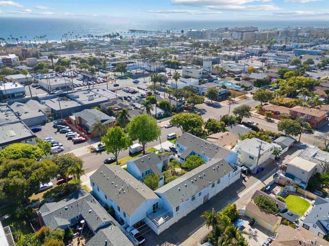 410 S Freeman St, Oceanside CA: https://media.crmls.org/mediaz/1ebe30f9-d6c0-40de-baee-f9592dea6799.jpg
