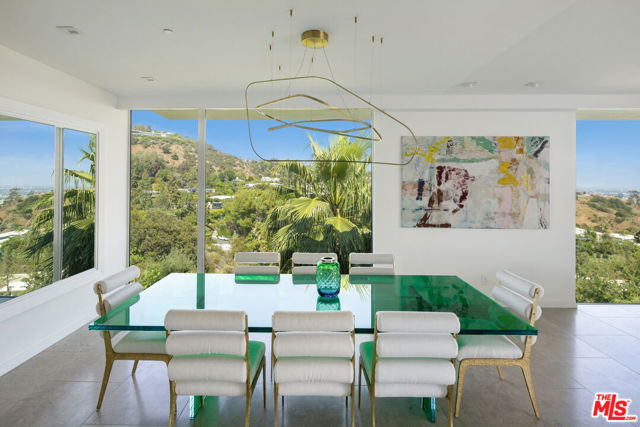 1476 Carla, Beverly Hills CA: https://media.crmls.org/mediaz/1ebe45c6-7473-45c6-9b0b-c62b13447b28.jpg